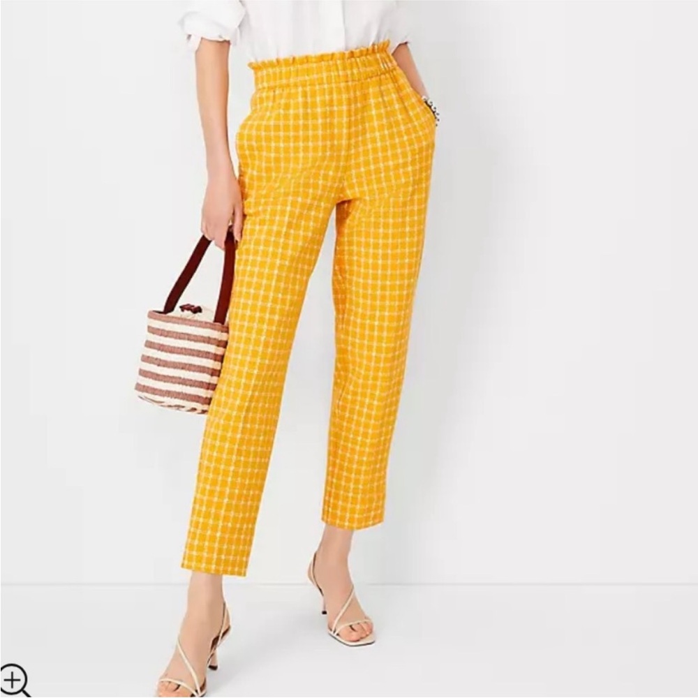 Ann Taylor high waist crop pants.‎ NWT. Retail 98